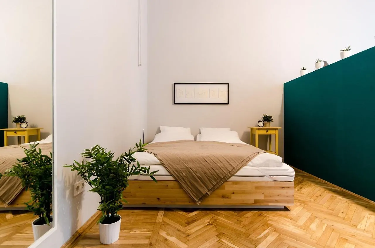 Downtown Park Studio Budapest Apartment